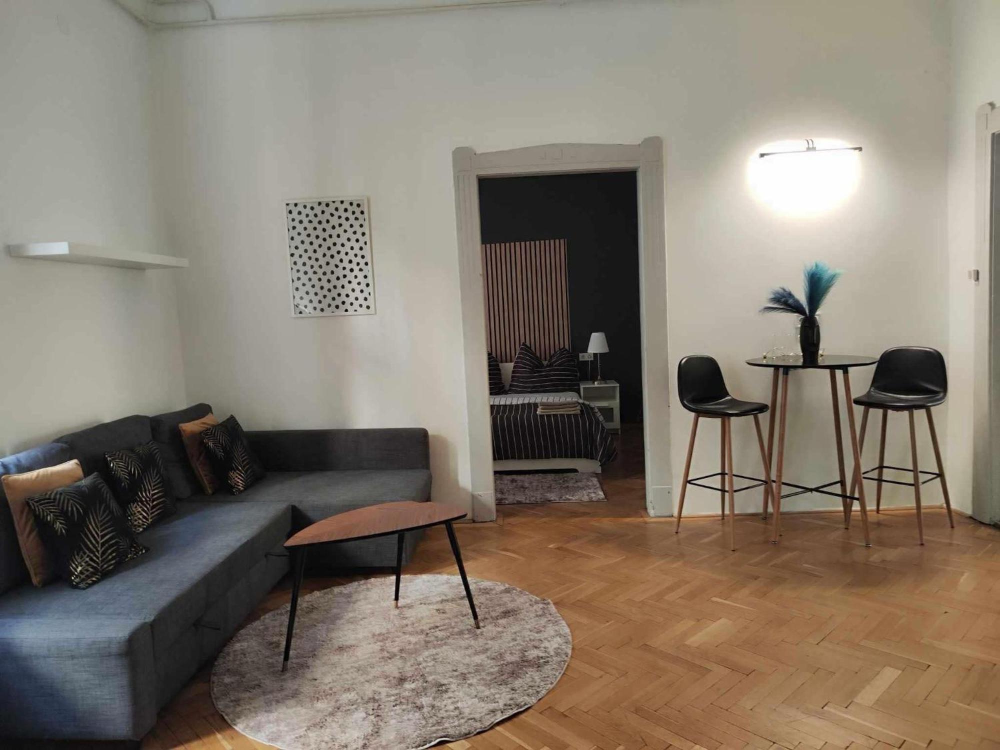 Frankyapartment Апартаменти *